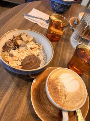 psl and pear porridge  at Morridge in Birmingham