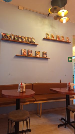 Amo las decoraciones de mangas 🫶🏻🫶🏻🫶🏻 at Vegan Ramen Mei - Roma in Mexico City