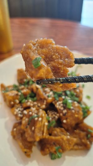 Riquísimo 🍊🍗🌱🫶🏻 at Vegan Ramen Mei - Roma in Mexico City