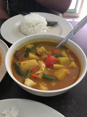 Potato and vegetable curry (vegan, no milk) at Vege Garden in Kota Kinabalu