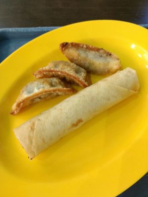 Fried goods at Kwan Inn Vegetarian 观音斋 - Chinatown in Central Singapore