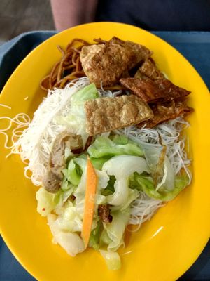Noodle.mix at Kwan Inn Vegetarian 观音斋 - Chinatown in Central Singapore