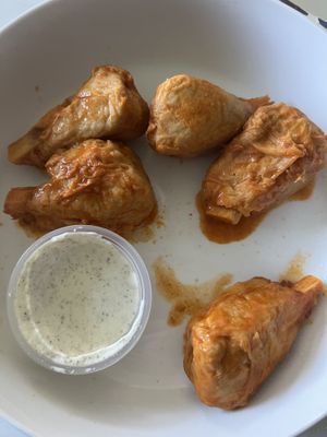 Hot wings  at MeetStop by SteMartaen in Chicago