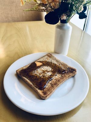Toast with maple syrup  at Fusion Restaurant - The S Hotel in Dubai