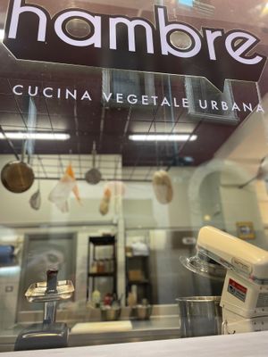  at Hambre Street Food in Verona