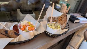  at Hambre Street Food in Verona