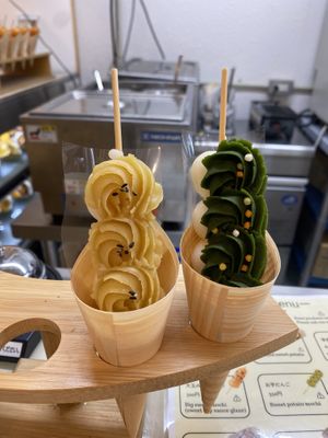Sweet potato and matcha mochi   at Imoya Tsunekichi - 芋屋常吉 in Kyoto