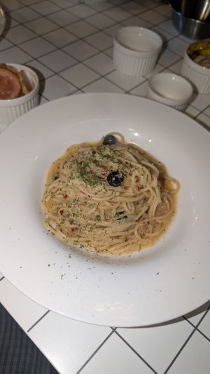 garlic pasta at Yangsigdang - 양식당 in Jeju