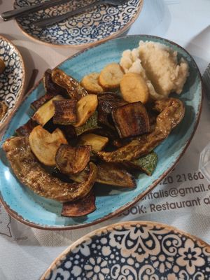 Fried vegetables with skordalia at Ali Restaurant in Kos