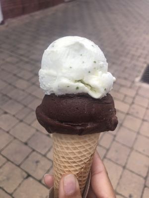 Helado de chocolate y piña con albahaca  at Ricardo Riera in Menorca