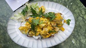 Brot mit Kräutercreme und Tofu-Rührei  at Motto Brot in Vienna