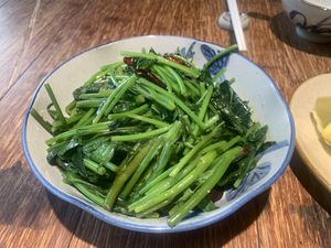 Stir fry sweet potato leaves   at Juezhengjing Vegetarian Restaurant - Minsheng Street Store - 觉正净素食 民生街店 in Kunming
