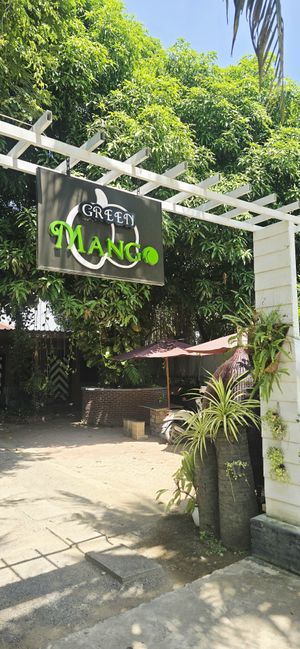 Entrance at Green Mango Cafè & Bakery in Battambang