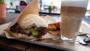 Avo Liner at Liners Food in Hannover