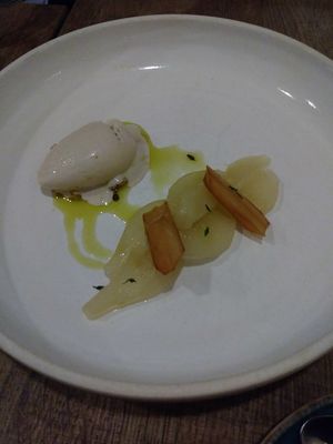 Walnut sorbet and pears at Oak in Bath