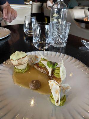 Geroosterde knolselderij met mousse van munt en doperwten  at Intens in Voorst Gem Voorst