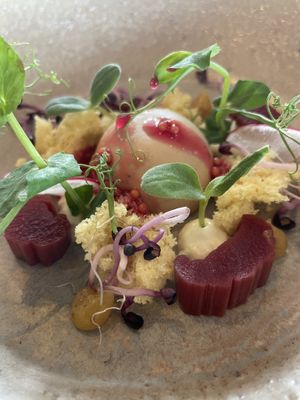 Ingelegde rabarber met cashew paté   at Intens in Voorst Gem Voorst