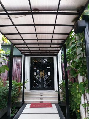 Entrance at Vitking House II in Phnom Penh