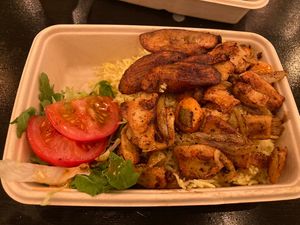 Vegan Delight bei Nunyanga Kitchen. Reis mit Kochbanane und Süßkartoffeln  at Aarhus Street Food - Food Court in Aarhus