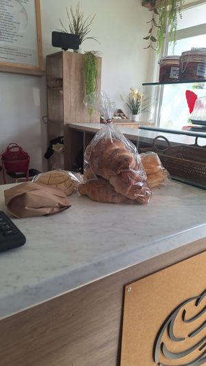 Hoy compramos unos ricos y saludables panes, gluten free y libres de crueldad 🥐🥐🥐🌿🌱 at Corazón de Concha in San Andres Cholula
