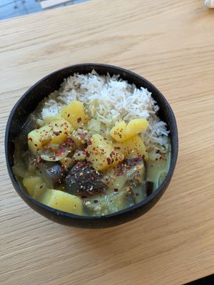 Potato curry at BlattReich Juicery & Plantbased Food in Bad Homburg