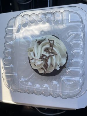 Grasshopper Cupcake at Starry Lane Bakery in San Diego