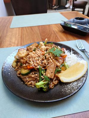 Tofu pad Thai at At Bangkok in Zadar