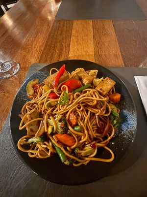 Drunken Noodles with Tofu at At Bangkok in Zadar