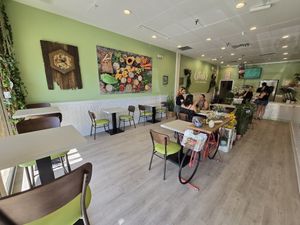  at Othello's in Woodland Hills