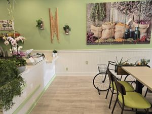  at Othello's in Woodland Hills