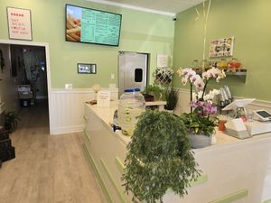  at Othello's in Woodland Hills