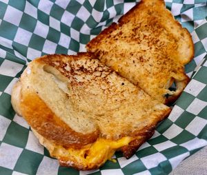 Gooey grilled cheese V  at Othello's in Woodland Hills