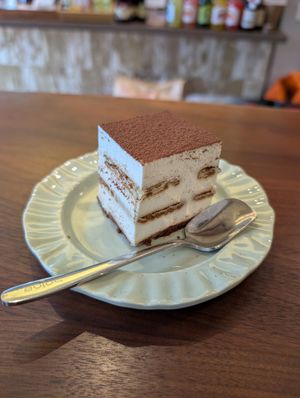Tiramisu at Sù Shēngmài Vegan Bakery - 素生麦纯素烘焙 in Shenzhen