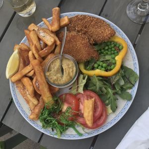 vegan fish and chips at Fiskafeen in Vanlose