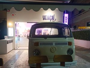  at YeiAçaí in Glyfada