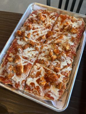 Buffalo chick'n pizza at Bloom Kitchen & Co in Oxford