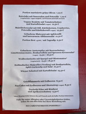 Wöchentlich wechselnde Karte, immer mit veganen und vegetarischen Gerichten   at Restaurant Treptower Klause in Berlin