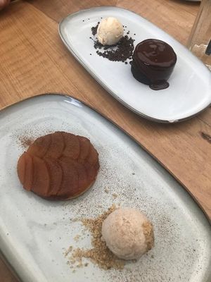 Tarta tatin vegana at La Capella in Sabadell