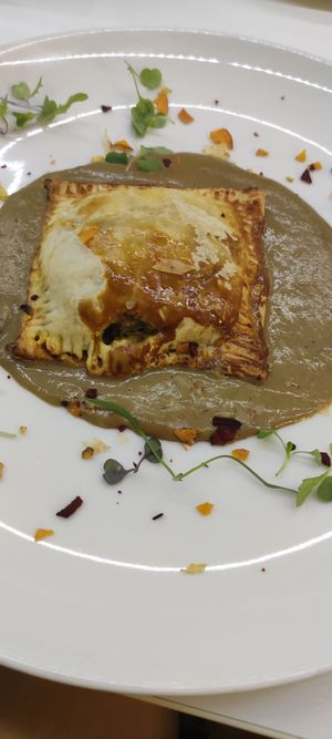 Ravioli XXL con salsa de setas at La Capella in Sabadell