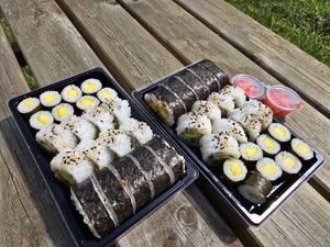 Take away vegan combo (2×) at Everest Sushi in Tielt