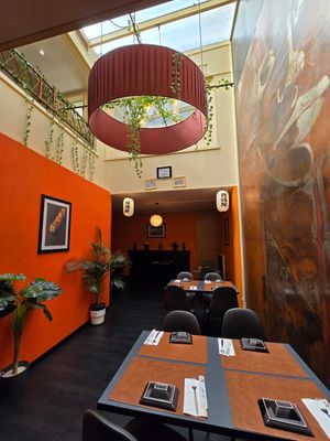 Interior at Everest Sushi in Tielt