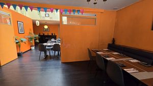 Interior at Everest Sushi in Tielt