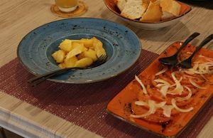 Algunas de nuestras guarniciones at La Colegiata Food and Drinks in Leon