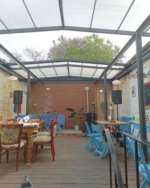 Terras achteraan (openschuifbaar dak) at Geheel de Uwe in Ghent