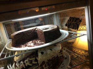 Vegan Cakes at RMCM, part II at 19:77 - VEGAN:DINER+BAR, Home of RAMONES MUSEUM in Berlin