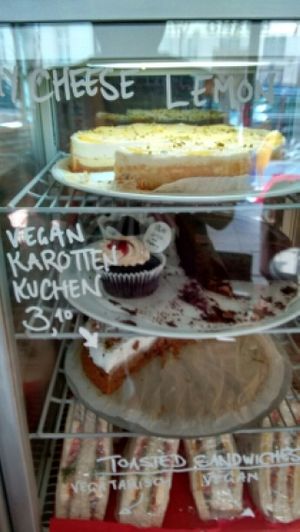 cake at 19:77 - VEGAN:DINER+BAR, Home of RAMONES MUSEUM in Berlin