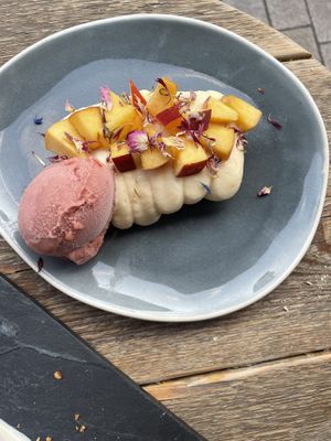 Perzik nagerecht   at Waanzinnig Tilburg in Tilburg