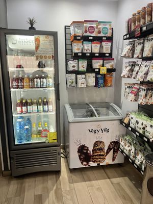 Kombucha y snacks   at Vegy Yug    in Queretaro
