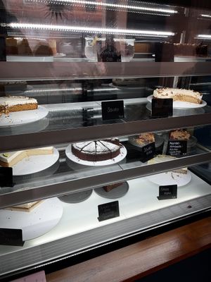Kuchentheke  at Bertis in Karlsruhe