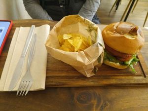 Vegan burger at RootBark EtnoBrunch in Redondela